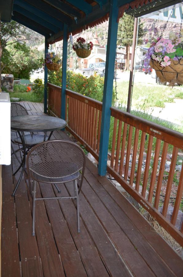 The Ouray Main Street Inn Room photo